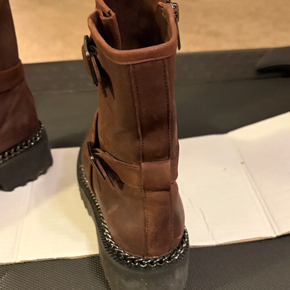 Vince Camuto Dark Brown Combat style Boots. 8M/ 38.5. Side zip. - Picture 6 of 13